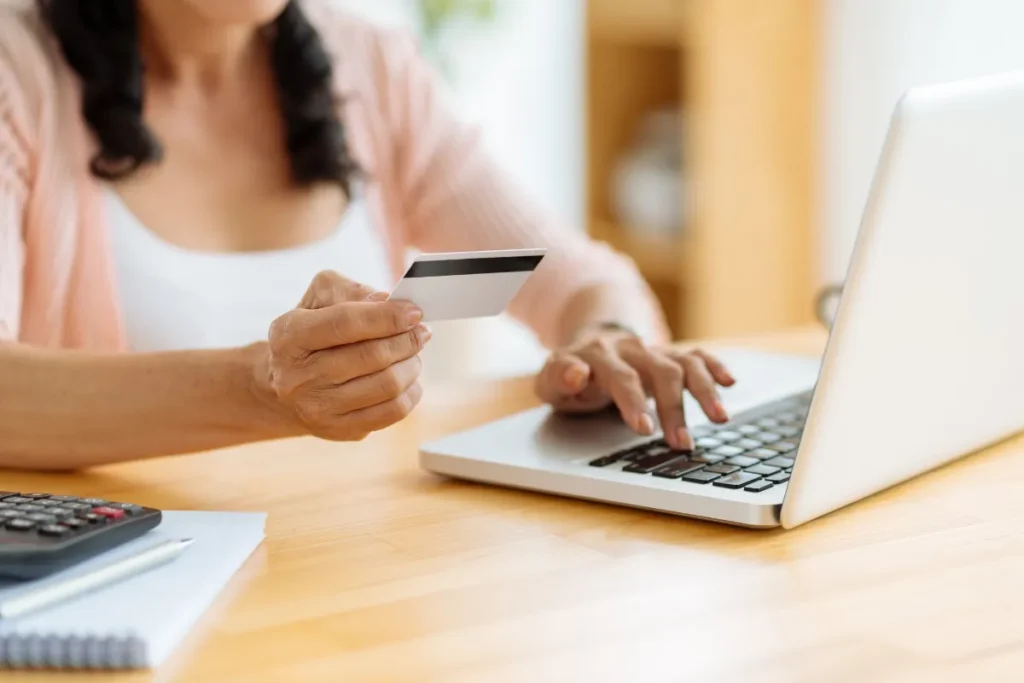Victoria's Secret Credit Card Login: Guide, Pros and Cons